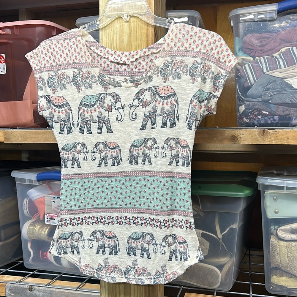 Gaze USA top light‎ knit top beautiful elegant print